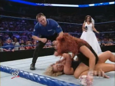SD_07-19-08_Vickie_Guerrero-Divas_ring_segment_Natalya_vs_Cherry_avi_000215882.jpg