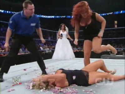 SD_07-19-08_Vickie_Guerrero-Divas_ring_segment_Natalya_vs_Cherry_avi_000221187.jpg