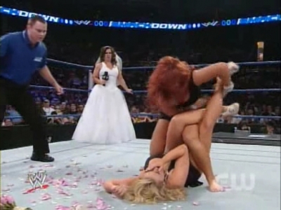 SD_07-19-08_Vickie_Guerrero-Divas_ring_segment_Natalya_vs_Cherry_avi_000226292.jpg