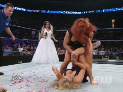 SD_07-19-08_Vickie_Guerrero-Divas_ring_segment_Natalya_vs_Cherry_avi_000226826.jpg