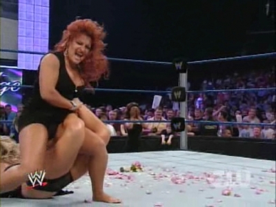 SD_07-19-08_Vickie_Guerrero-Divas_ring_segment_Natalya_vs_Cherry_avi_000231130.jpg