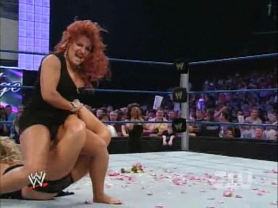 SD_07-19-08_Vickie_Guerrero-Divas_ring_segment_Natalya_vs_Cherry_avi_000231164.jpg