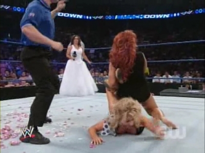 SD_07-19-08_Vickie_Guerrero-Divas_ring_segment_Natalya_vs_Cherry_avi_000233366.jpg