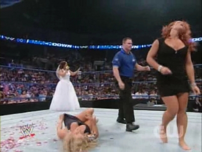 SD_07-19-08_Vickie_Guerrero-Divas_ring_segment_Natalya_vs_Cherry_avi_000238304.jpg