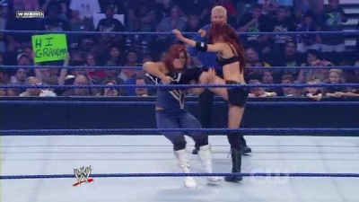 SD_08-22-08_Maria_vs_Natalya_-_KYR_avi_000151351.jpg