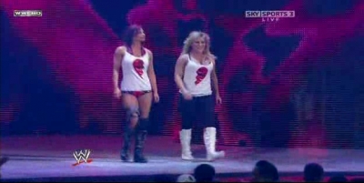 RAW_06-23-08_Melina-Mickie_James_vs_Natalya-Victoria_avi_000189022.jpg