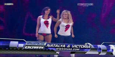 RAW_06-23-08_Melina-Mickie_James_vs_Natalya-Victoria_avi_000193493.jpg