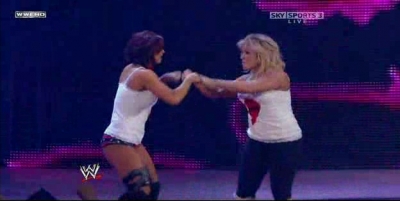 RAW_06-23-08_Melina-Mickie_James_vs_Natalya-Victoria_avi_000196629.jpg