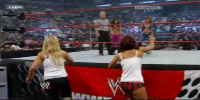 RAW_06-23-08_Melina-Mickie_James_vs_Natalya-Victoria_avi_000207407.jpg
