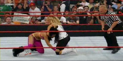 RAW_06-23-08_Melina-Mickie_James_vs_Natalya-Victoria_avi_000236870.jpg