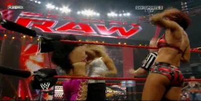 RAW_06-23-08_Melina-Mickie_James_vs_Natalya-Victoria_avi_000257357.jpg