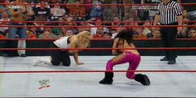 RAW_06-23-08_Melina-Mickie_James_vs_Natalya-Victoria_avi_000262529.jpg