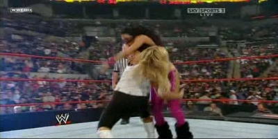 RAW_06-23-08_Melina-Mickie_James_vs_Natalya-Victoria_avi_000264831.jpg
