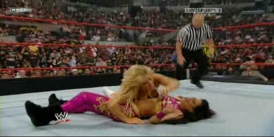 RAW_06-23-08_Melina-Mickie_James_vs_Natalya-Victoria_avi_000266566.jpg