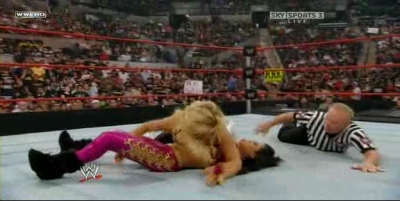 RAW_06-23-08_Melina-Mickie_James_vs_Natalya-Victoria_avi_000267233.jpg