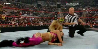 RAW_06-23-08_Melina-Mickie_James_vs_Natalya-Victoria_avi_000270036.jpg