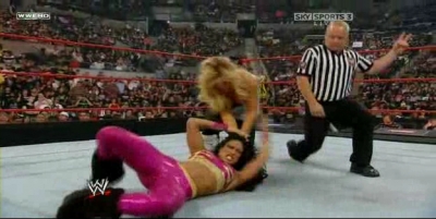 RAW_06-23-08_Melina-Mickie_James_vs_Natalya-Victoria_avi_000270737.jpg