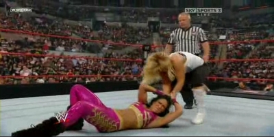 RAW_06-23-08_Melina-Mickie_James_vs_Natalya-Victoria_avi_000271371.jpg