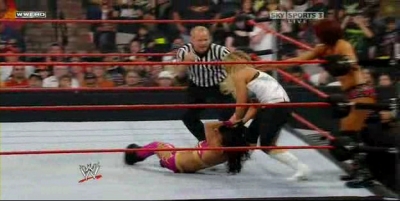 RAW_06-23-08_Melina-Mickie_James_vs_Natalya-Victoria_avi_000272972.jpg