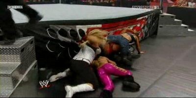 RAW_06-23-08_Melina-Mickie_James_vs_Natalya-Victoria_avi_000399099.jpg