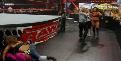 RAW_06-23-08_Melina-Mickie_James_vs_Natalya-Victoria_avi_000422555.jpg