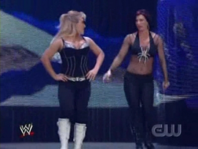 WWE_SmackDown_04_25_08_Diva_Match_XviD_avi_000063229.jpg