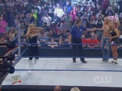 WWE_SmackDown_04_25_08_Diva_Match_XviD_avi_000075241.jpg