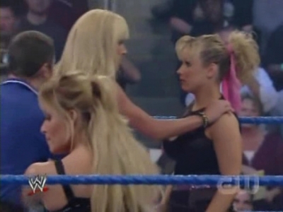 WWE_SmackDown_04_25_08_Diva_Match_XviD_avi_000085952.jpg