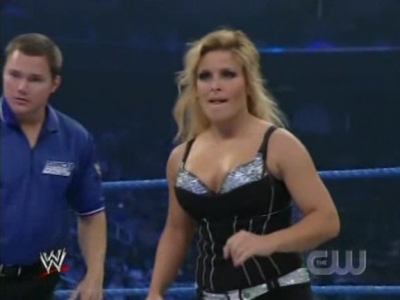 WWE_SmackDown_04_25_08_Diva_Match_XviD_avi_000097063.jpg