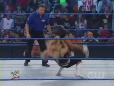 WWE_SmackDown_04_25_08_Diva_Match_XviD_avi_000105371.jpg