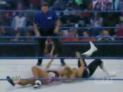 WWE_SmackDown_04_25_08_Diva_Match_XviD_avi_000105839.jpg