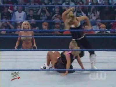 WWE_SmackDown_04_25_08_Diva_Match_XviD_avi_000112812.jpg