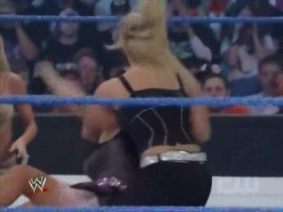 WWE_SmackDown_04_25_08_Diva_Match_XviD_avi_000116382.jpg