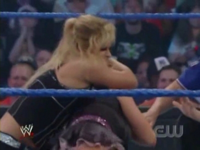 WWE_SmackDown_04_25_08_Diva_Match_XviD_avi_000128394.jpg