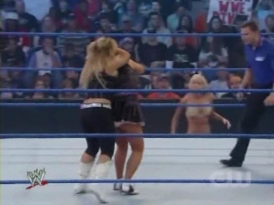 WWE_SmackDown_04_25_08_Diva_Match_XviD_avi_000131731.jpg