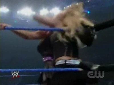 WWE_SmackDown_04_25_08_Diva_Match_XviD_avi_000133800.jpg