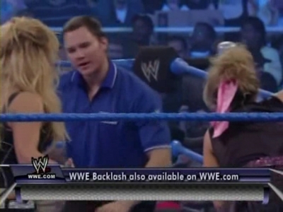 WWE_SmackDown_04_25_08_Diva_Match_XviD_avi_000171037.jpg