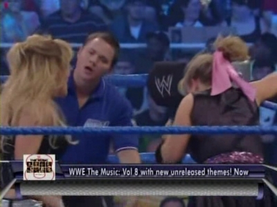 WWE_SmackDown_04_25_08_Diva_Match_XviD_avi_000176309.jpg