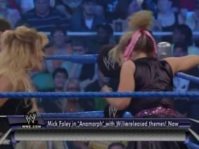 WWE_SmackDown_04_25_08_Diva_Match_XviD_avi_000177310.jpg