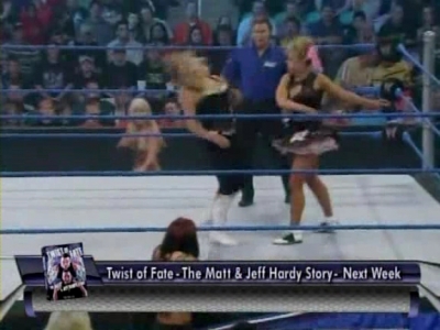 WWE_SmackDown_04_25_08_Diva_Match_XviD_avi_000190156.jpg