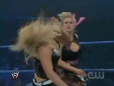WWE_SmackDown_04_25_08_Diva_Match_XviD_avi_000193993.jpg