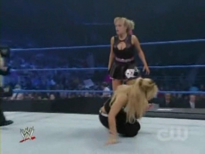 WWE_SmackDown_04_25_08_Diva_Match_XviD_avi_000194928.jpg