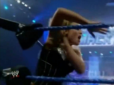 WWE_SmackDown_04_25_08_Diva_Match_XviD_avi_000197897.jpg