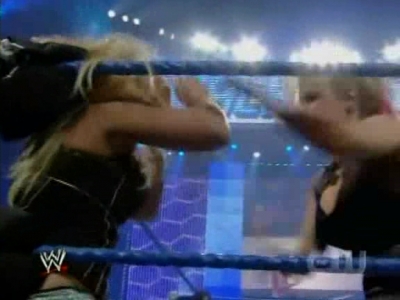 WWE_SmackDown_04_25_08_Diva_Match_XviD_avi_000198631.jpg