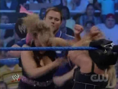 WWE_SmackDown_04_25_08_Diva_Match_XviD_avi_000199766.jpg