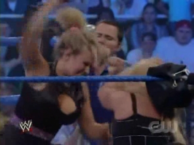WWE_SmackDown_04_25_08_Diva_Match_XviD_avi_000200867.jpg