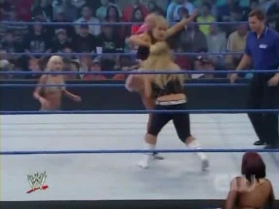 WWE_SmackDown_04_25_08_Diva_Match_XviD_avi_000211511.jpg