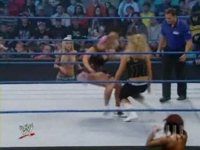 WWE_SmackDown_04_25_08_Diva_Match_XviD_avi_000212612.jpg