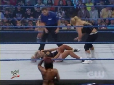 WWE_SmackDown_04_25_08_Diva_Match_XviD_avi_000214280.jpg