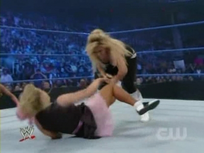 WWE_SmackDown_04_25_08_Diva_Match_XviD_avi_000221554.jpg